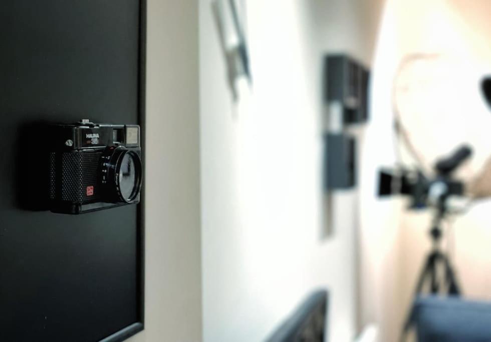 Two Bedroom Luxury Apt With Film Style Swansea Exterior foto
